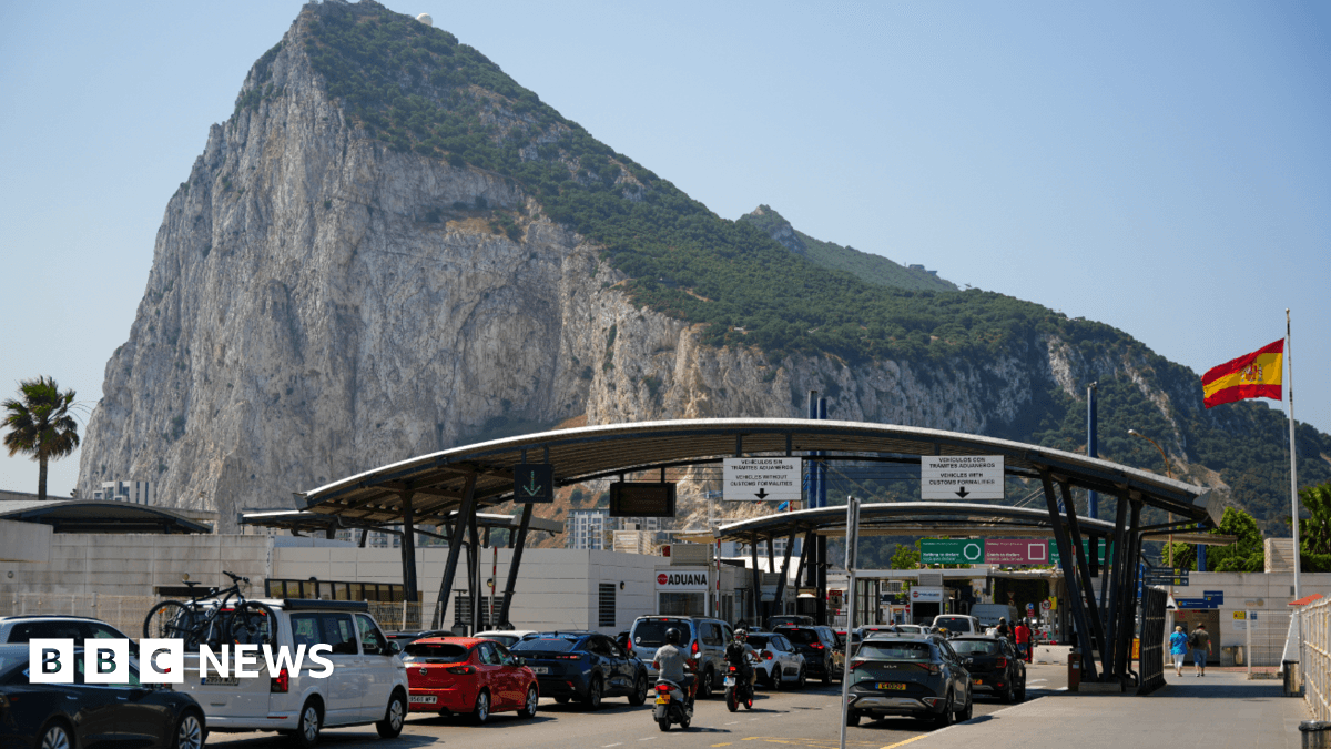 Spain to check Gibraltar arrivals under post-Brexit border deal