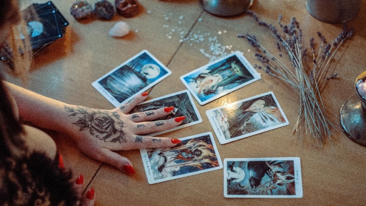 Weekly Tarot Forecast for all Sun Signs from March 2 to March 8 : See what this week holds for you